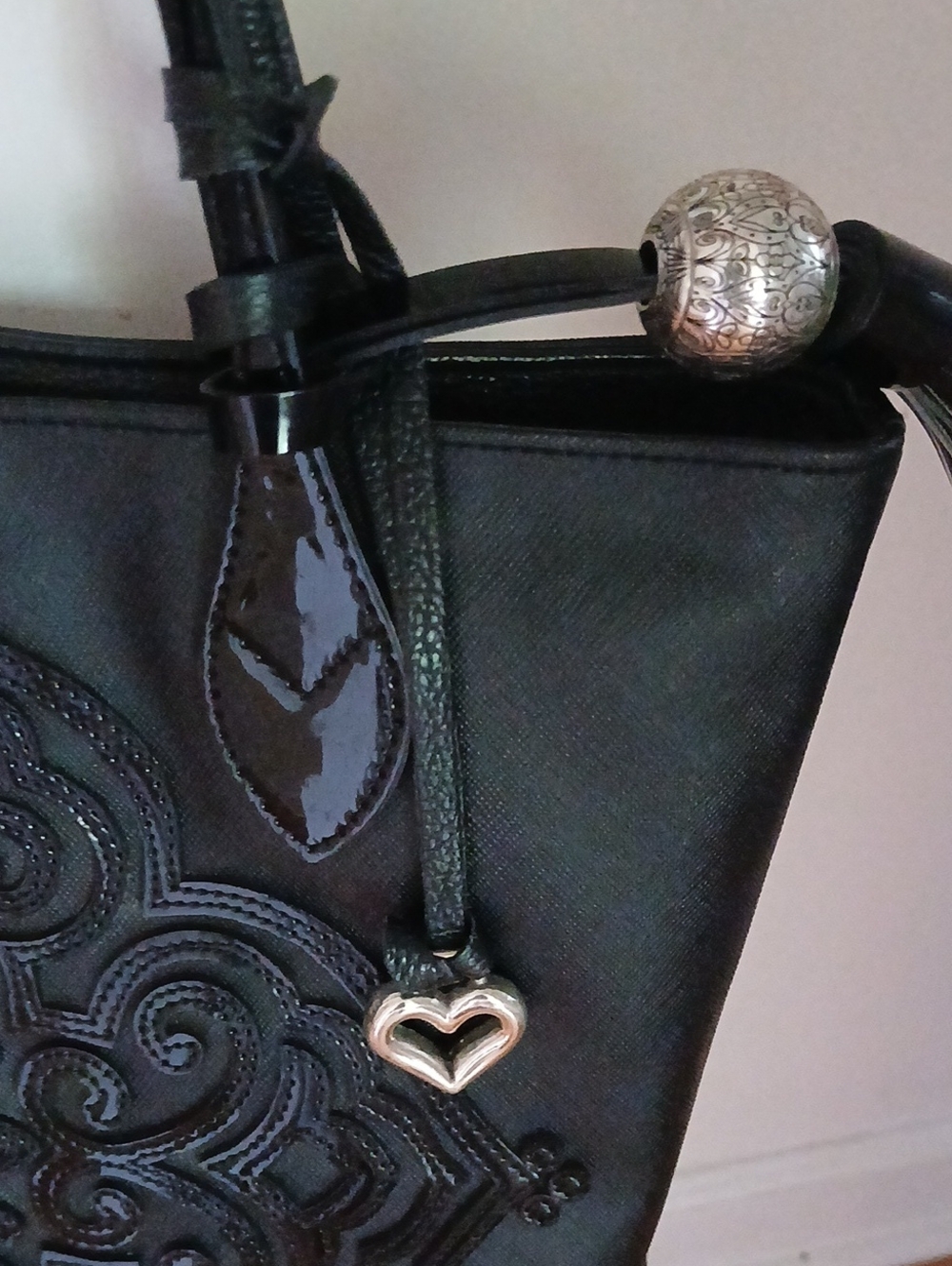 Brighton Casablanca Starla Tote in Black ■ Front Medallion and Tassel F634805 - Picture 4 of 13
